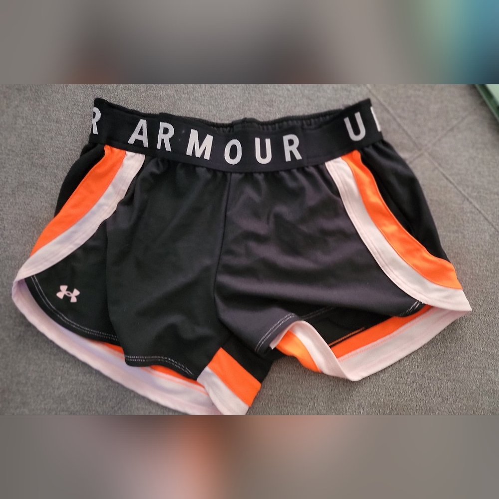 Under Armour workout shorts size medium